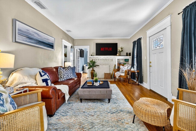 Foto del edificio - 3321 W San Juan St