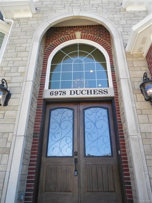Building Photo - 6978 Duchess Ct