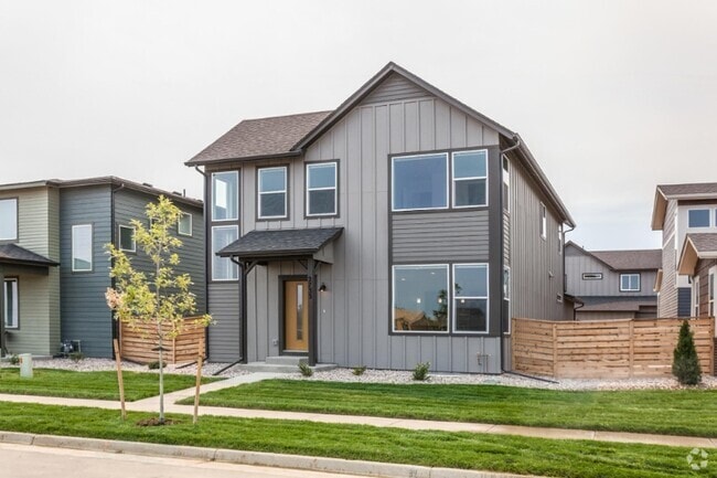 Building Photo - 2733 Conquest St