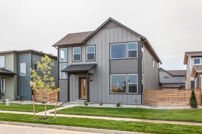 Building Photo - 2733 Conquest St