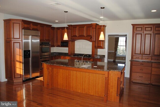 Foto del edificio - 1550 Knobb Hill Ln
