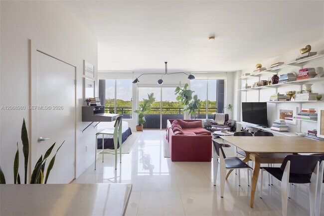 Foto del edificio - 3250 Grand Ave