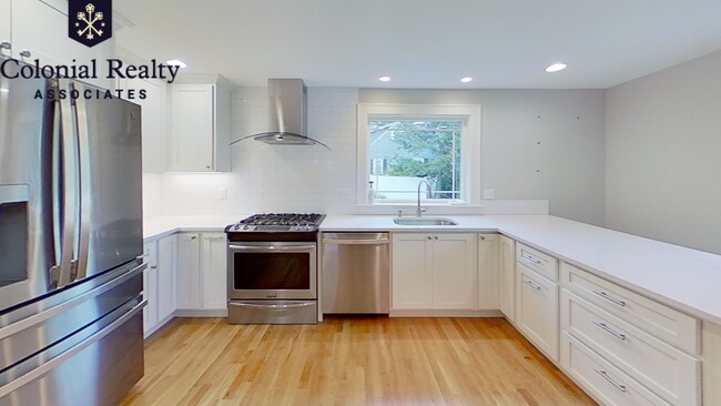 Building Photo - 34 Rangeley Rd