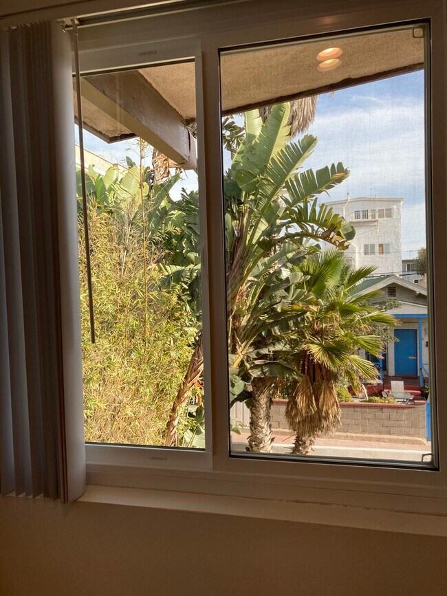 Foto del edificio - 19 Breeze Ave