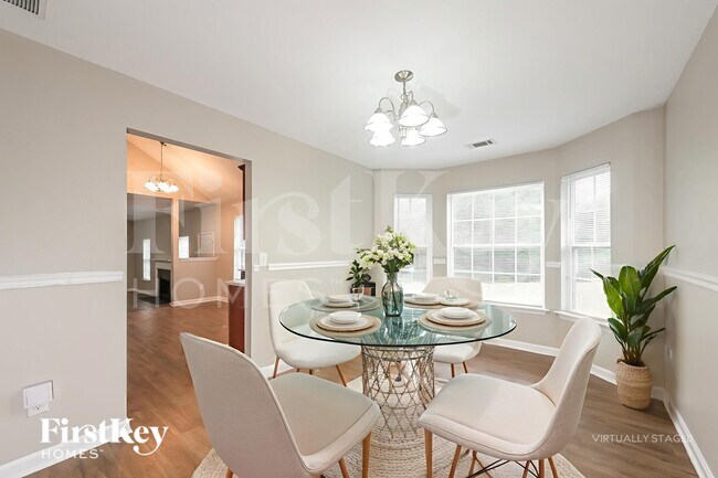 Foto del edificio - 52 Hamilton Dr