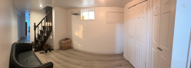 Sala de estar - 1114 E 35th St