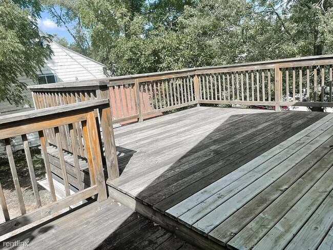 Foto del edificio - 5 br, 2 bath House - 717 Dewey Ave