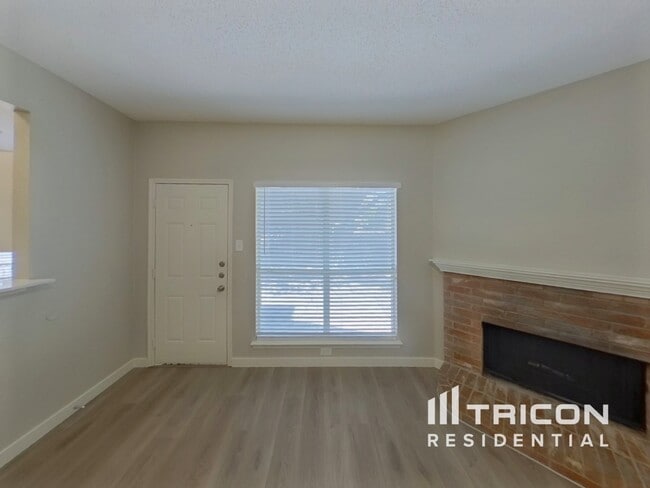 Foto del edificio - 5717 Indian Hill Dr