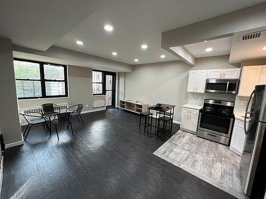 Foto del edificio - 1 bedroom in BRONX NY 10467