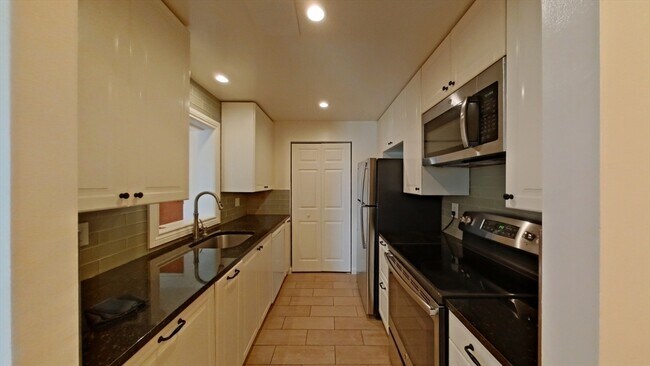 Foto del edificio - 25 Greentree Ln