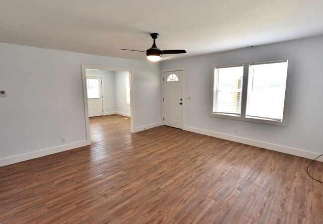 Foto del edificio - 3630 Loop Rd