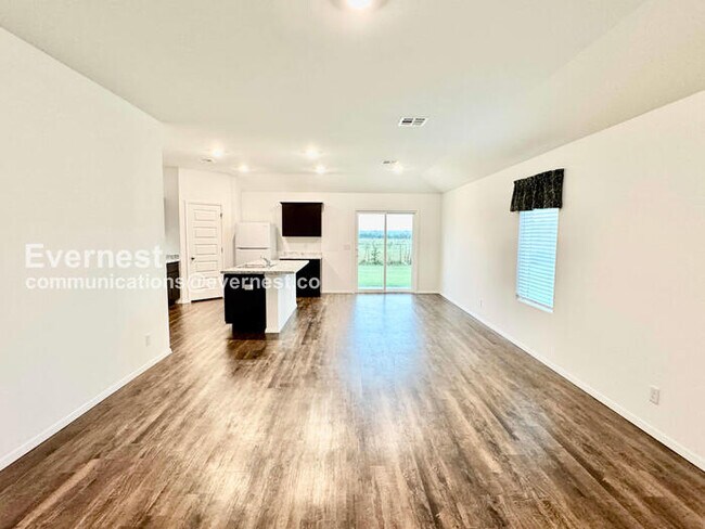 Foto del edificio - 707 N Dogwood Ave