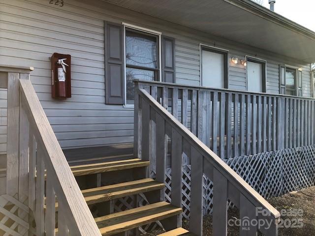 Building Photo - 223 Countryside Dr SW