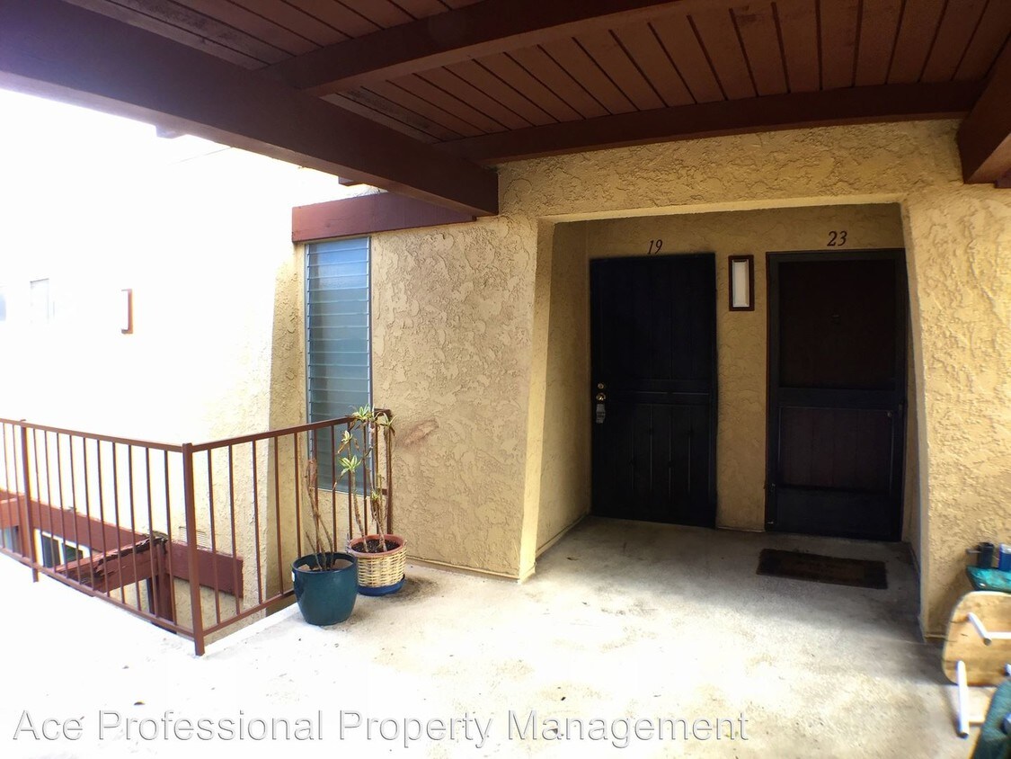 1000 W MacArthur Blvd Unit 19, Santa Ana, CA 92707 Condo for Rent in