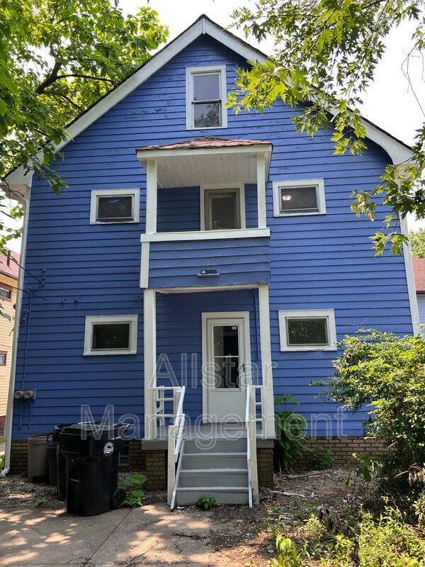 Building Photo - 3257 E 139th St