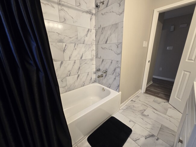 Foto del edificio - 4510 Rosemont Pl