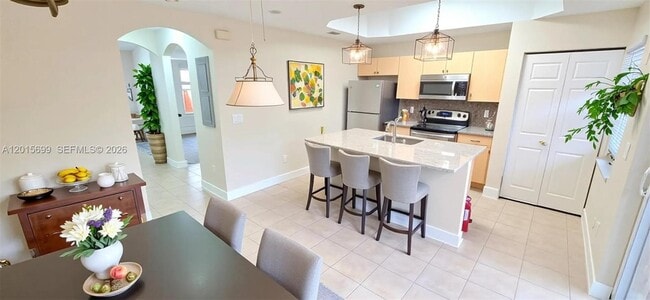 Building Photo - 4950 Tradewinds Ter