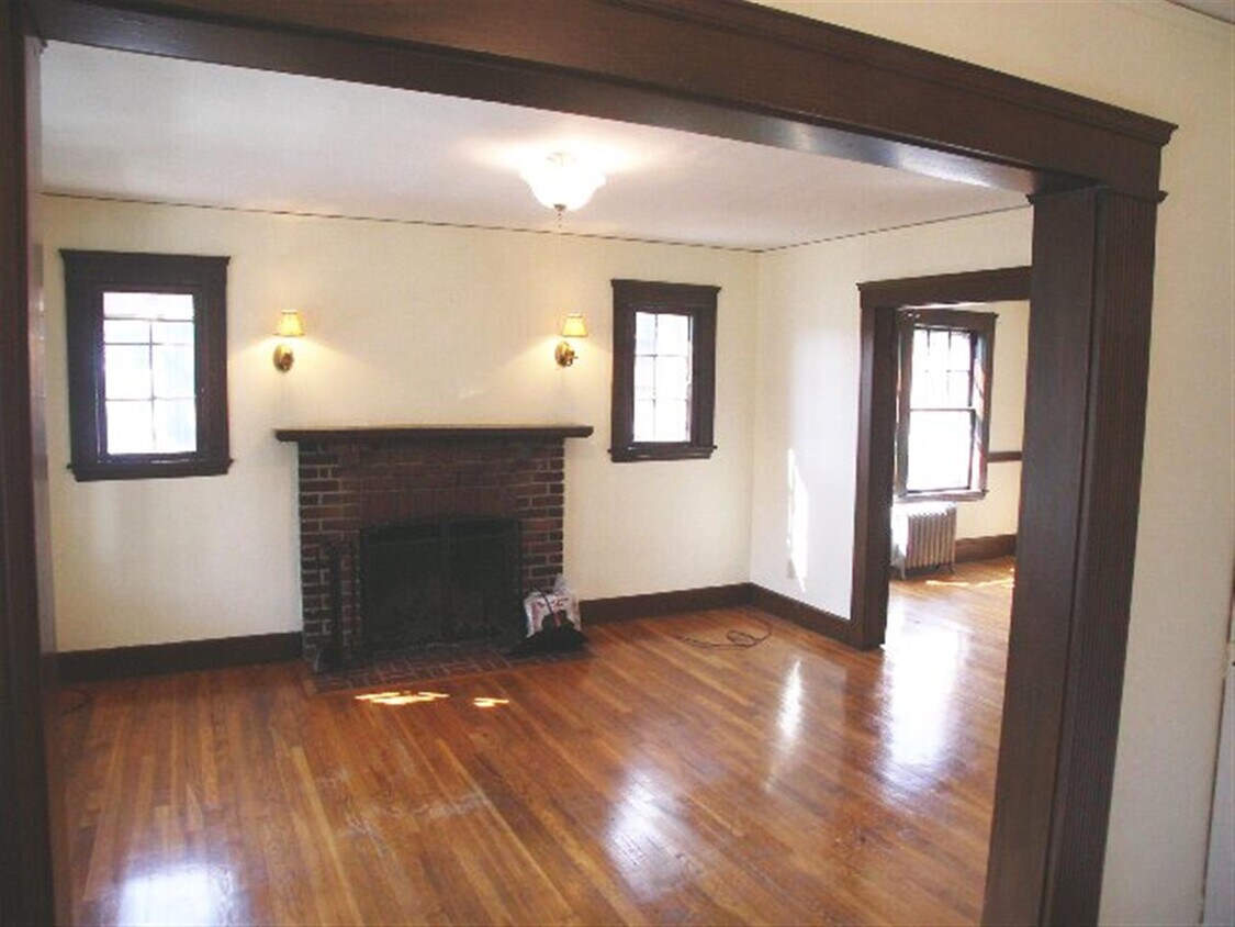 Primary Photo - 63 Liberty Ave
