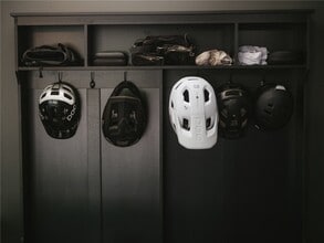 Building Photo - 2 Southport Ln