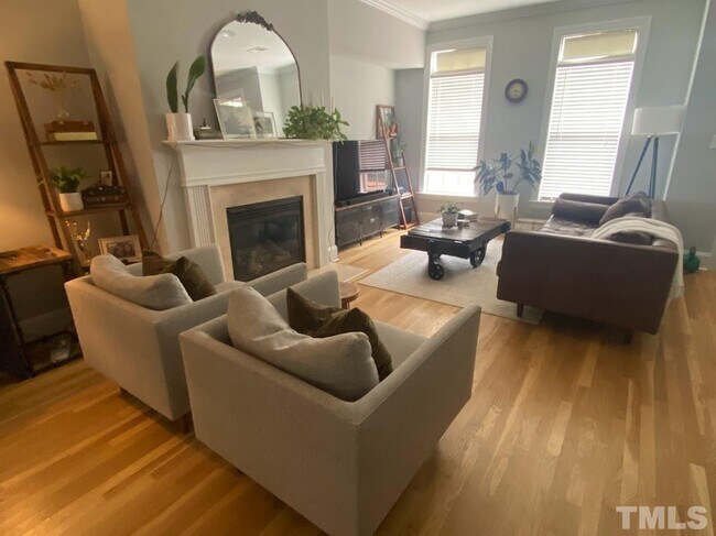 Foto del edificio - 676 Highpark Ln