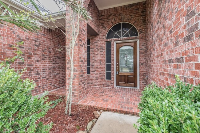 Building Photo - 24623 Blane Dr
