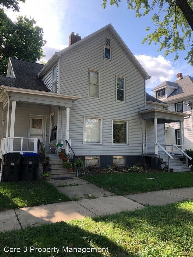 Primary Photo - 1006-1006-1002 N Park St