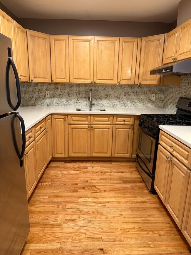 Foto del edificio - 7026 57th Dr