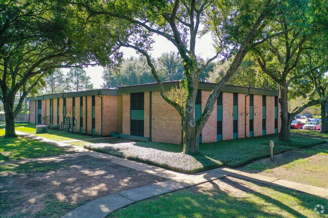 Building Photo - The Melrose Apartments
