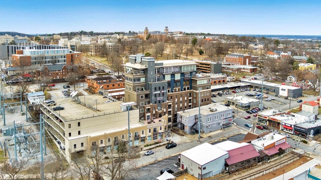 Foto del edificio - 609 W Dickson St