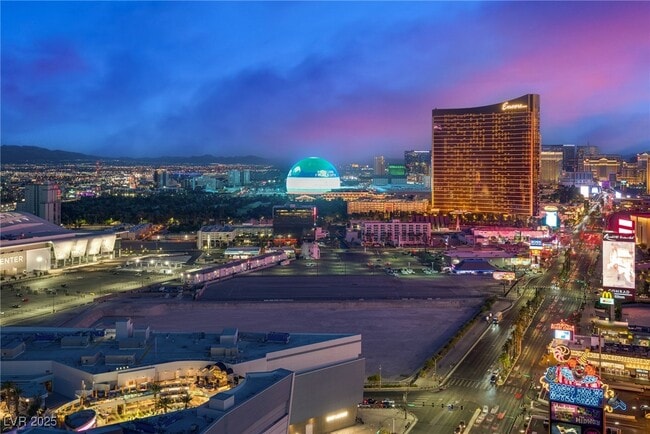 Building Photo - 2700 S Las Vegas Blvd