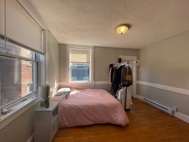 Foto del edificio - 160 Endicott St