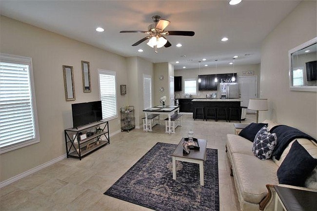 Photo - 314 Fairway Dr House