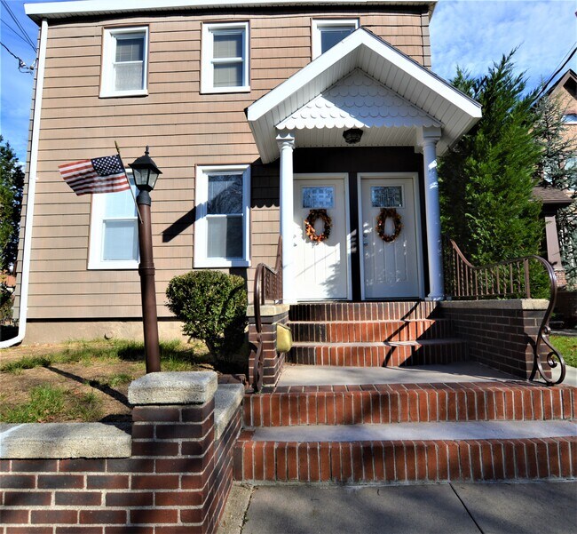 Foto del edificio - 159 Bentley St