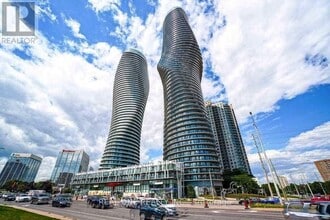 Building Photo - 60 Absolute Ave