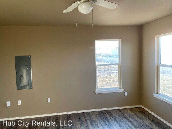 Foto del edificio - 3 br, 2 bath House - 1713 E 13th Street