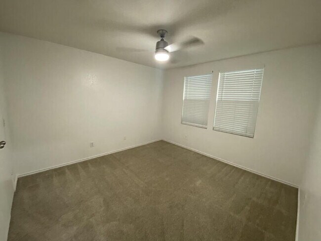 Foto del edificio - 12862 Vassar Dr