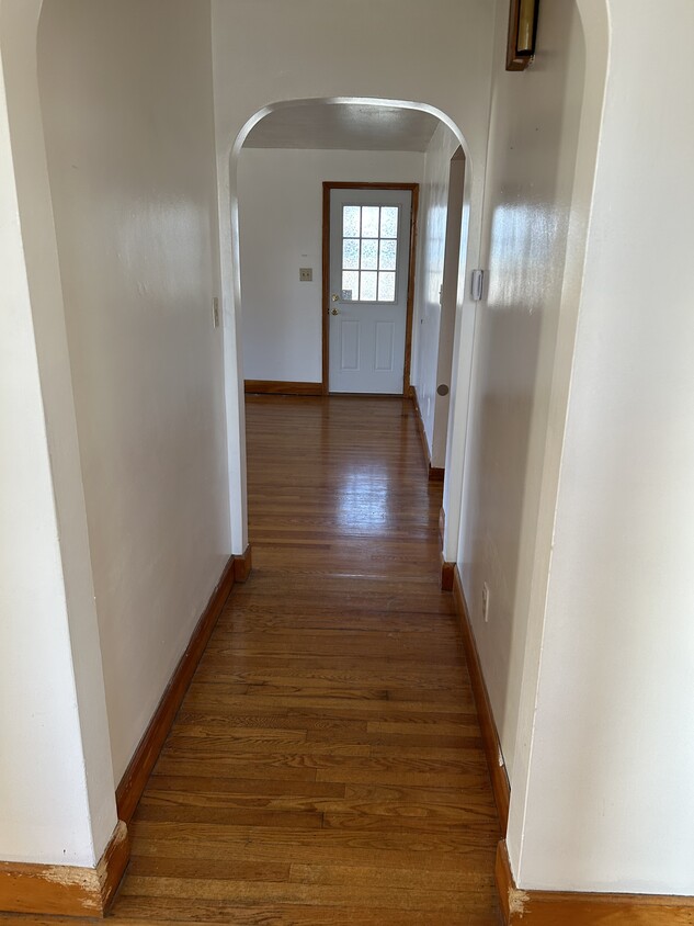 Primary Photo - 400 Buckley Rd