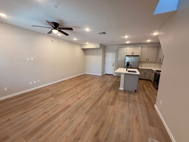 Building Photo - Stylish 3-Bedroom Retreat in the Heart of Gilbert