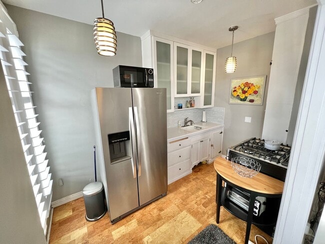 Building Photo - Chic Ocean-View Furnished Studio in a Hist...
