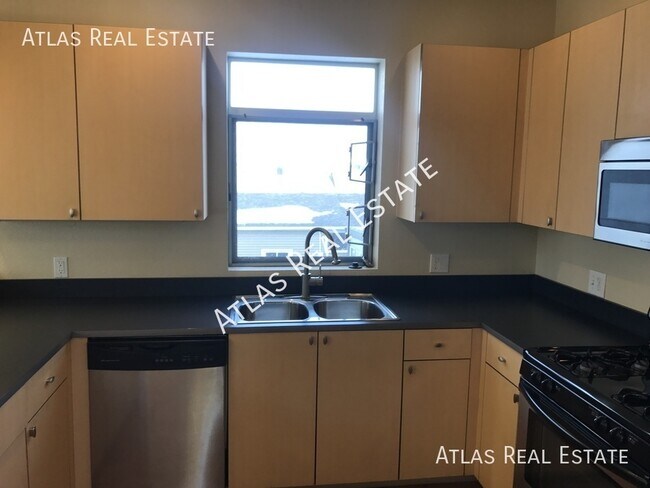 Foto del edificio - 4411 Yates St