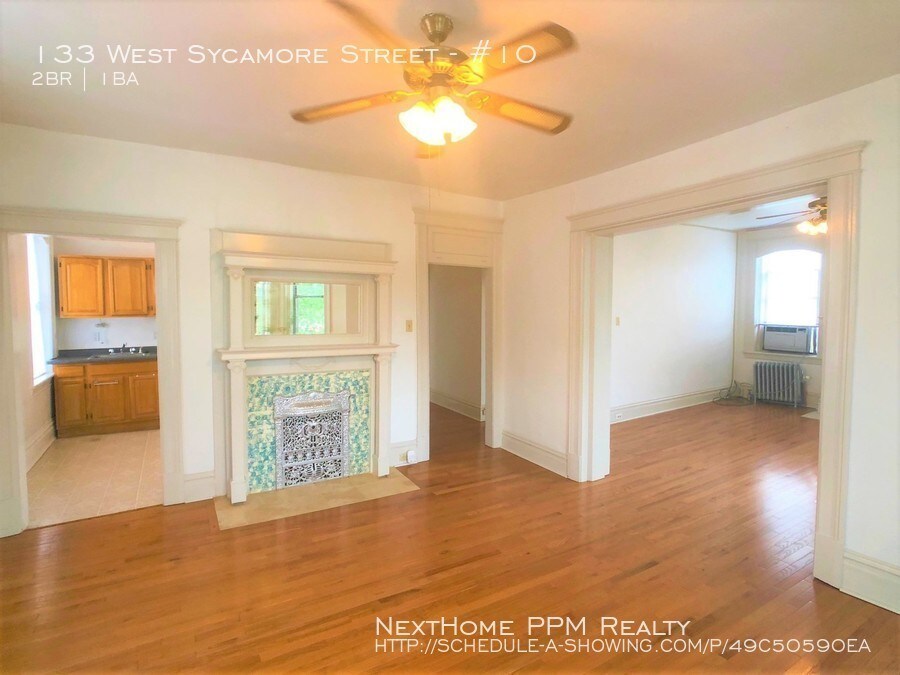 133 W Sycamore St Unit 10, Pittsburgh, PA 15211 Room