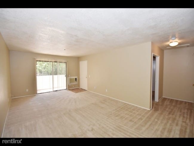 Building Photo - 320 Pomelo Dr