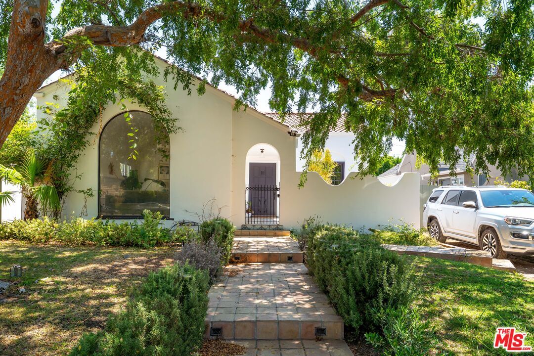 Foto principal - 132 N Arden Blvd