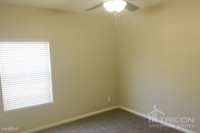 Foto del edificio - 13278 W Redfield Rd