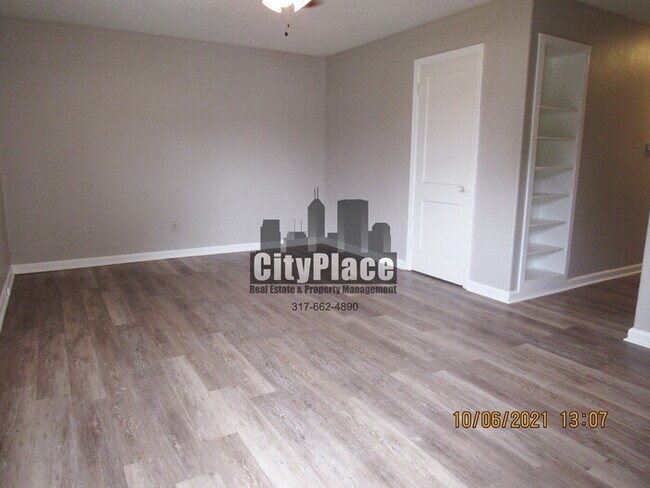 Foto del edificio - 2155 North Admiral Dr, Indpls, IN 46219