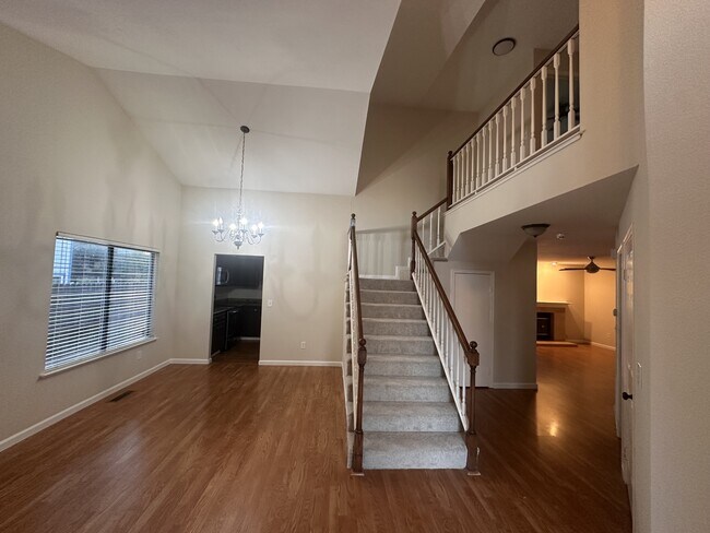 Foto del edificio - 4145 Rockford Dr