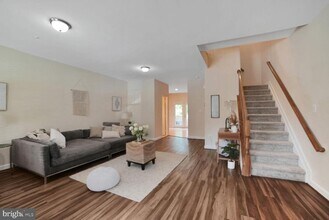 Building Photo - 6134 Pine Crest Ln