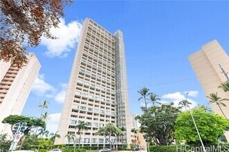 Building Photo - 555 University Ave