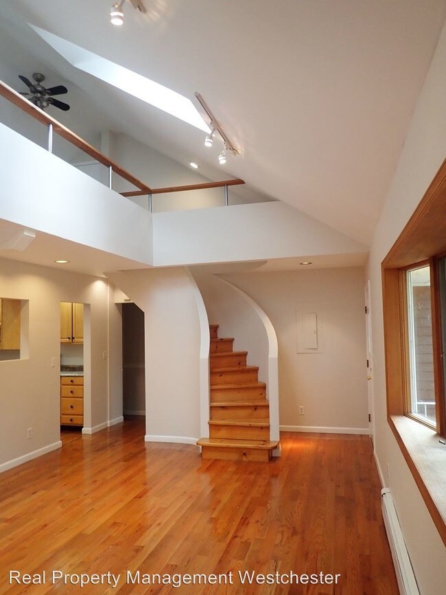 Building Photo - 3 br, 2 bath House - 55 Sherwood Road