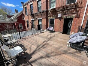 Building Photo - 18 Perrin St